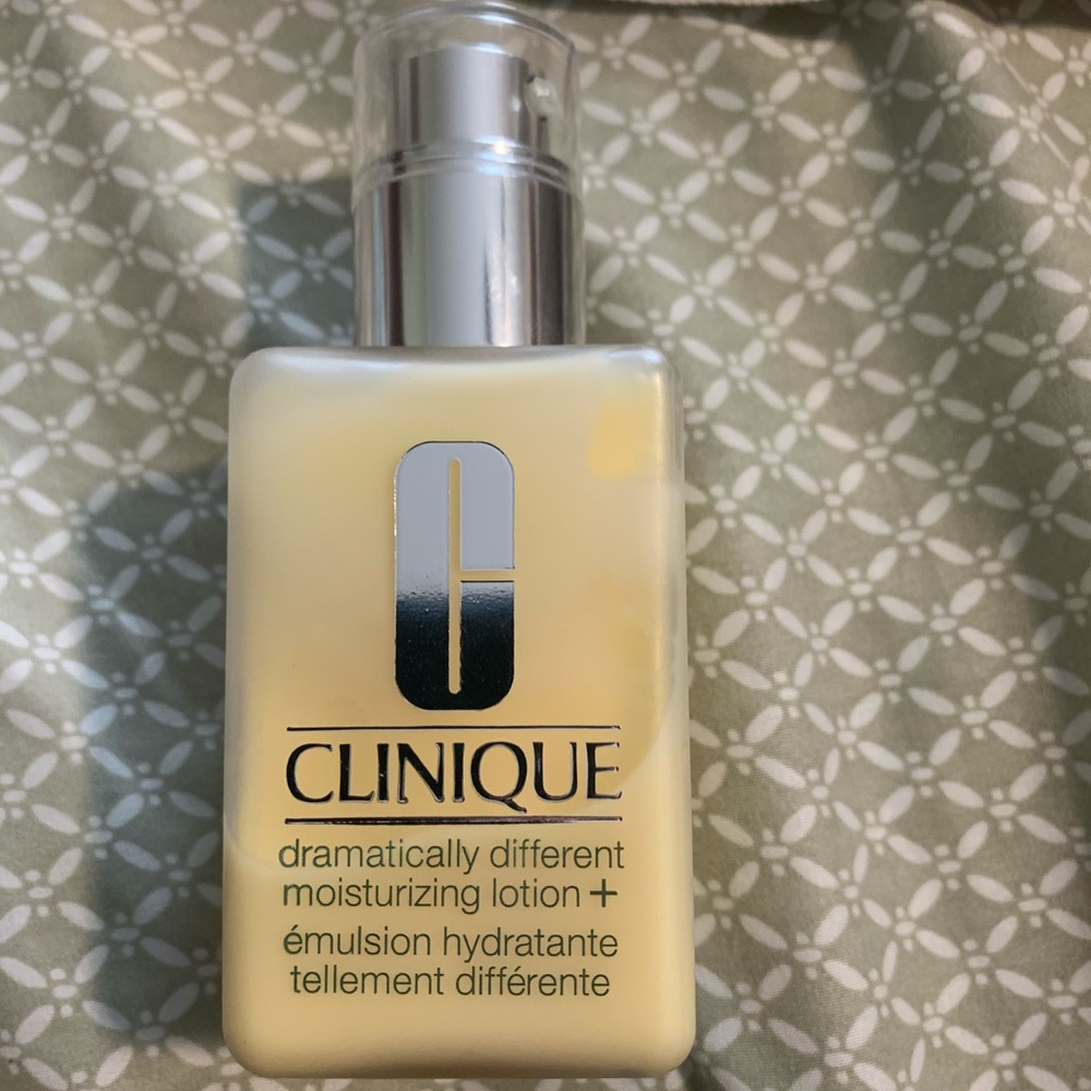 Clinique dramatically moisturizing lotion